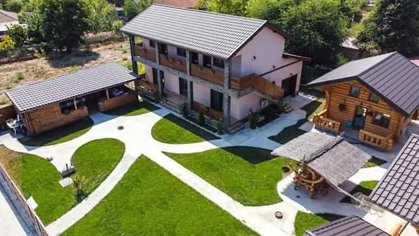 Casutele Vadului Hotel photo