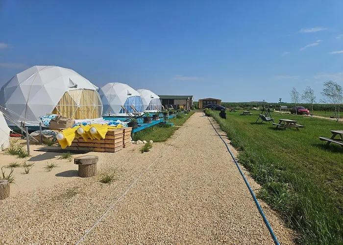 Mar A Lago Glamping23 Douazeci si Trei August photo